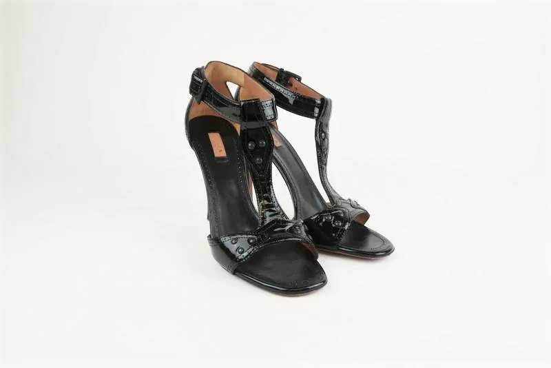 Alaia T-Strap Sandals Black Patent Leather Size 38.5 Open Toe Heel