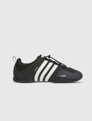 BAD BUNNY BALLERINA "BLACK/WHITE"