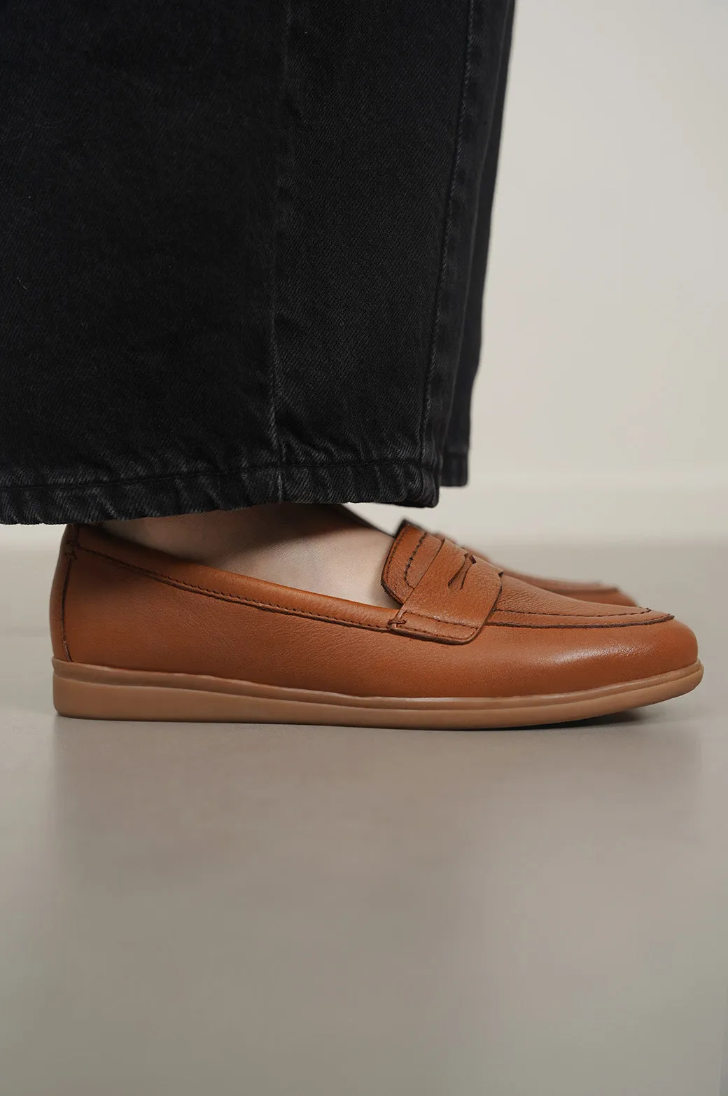 LEATHER MAMA LOAFERS