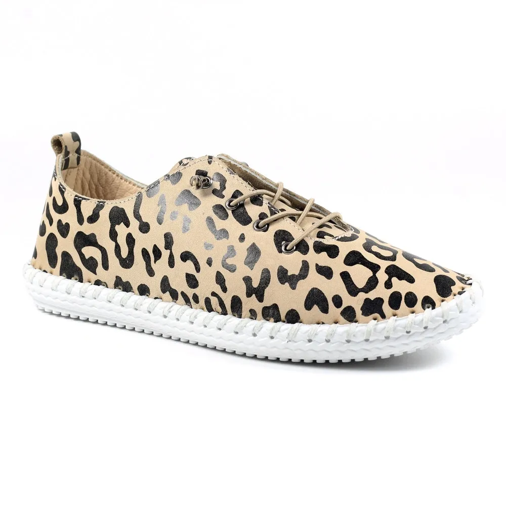 Lunar St Ives Leather Plimsole