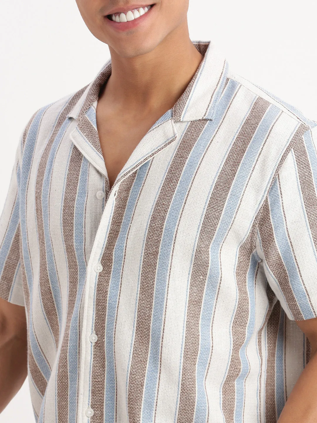 Men Cuban Collar Vertical Stripes White Shirt