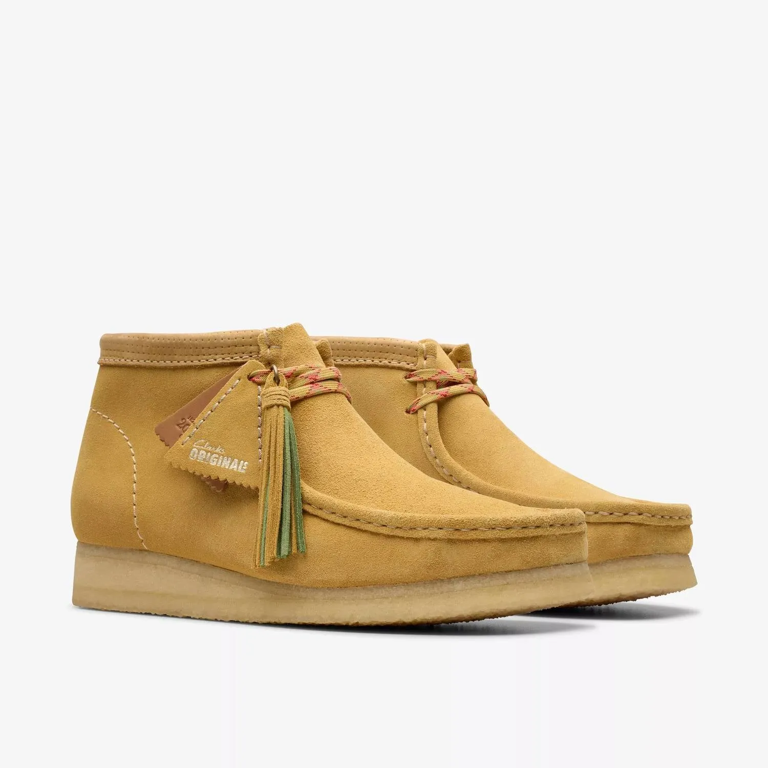 Men's Wallabee Boots In Tan