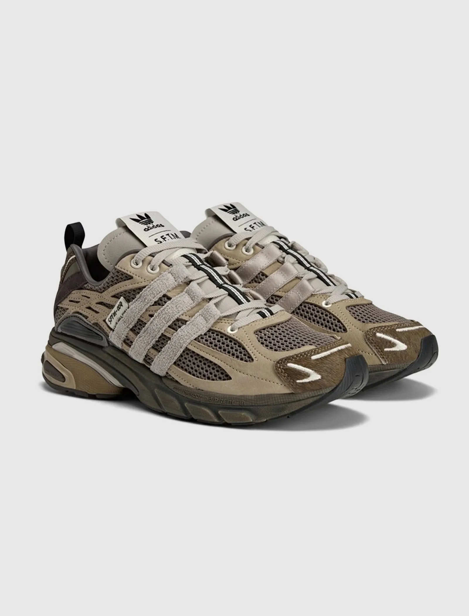SONG FOR THE MUTE X ADISTAR CUSHION "BROWN"