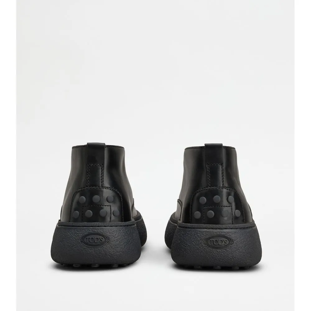 Tod's W. G. Heritage Desert Boots in Leather