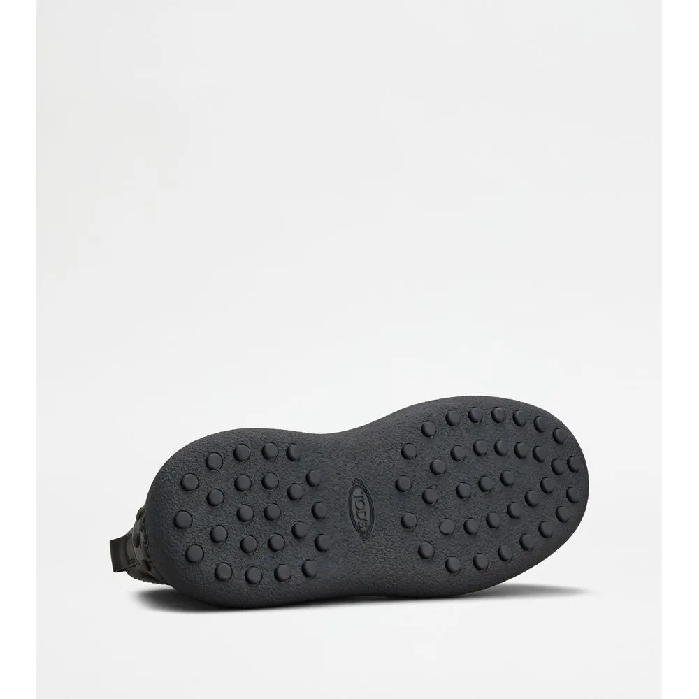 Tod's W. G. Heritage Desert Boots in Leather