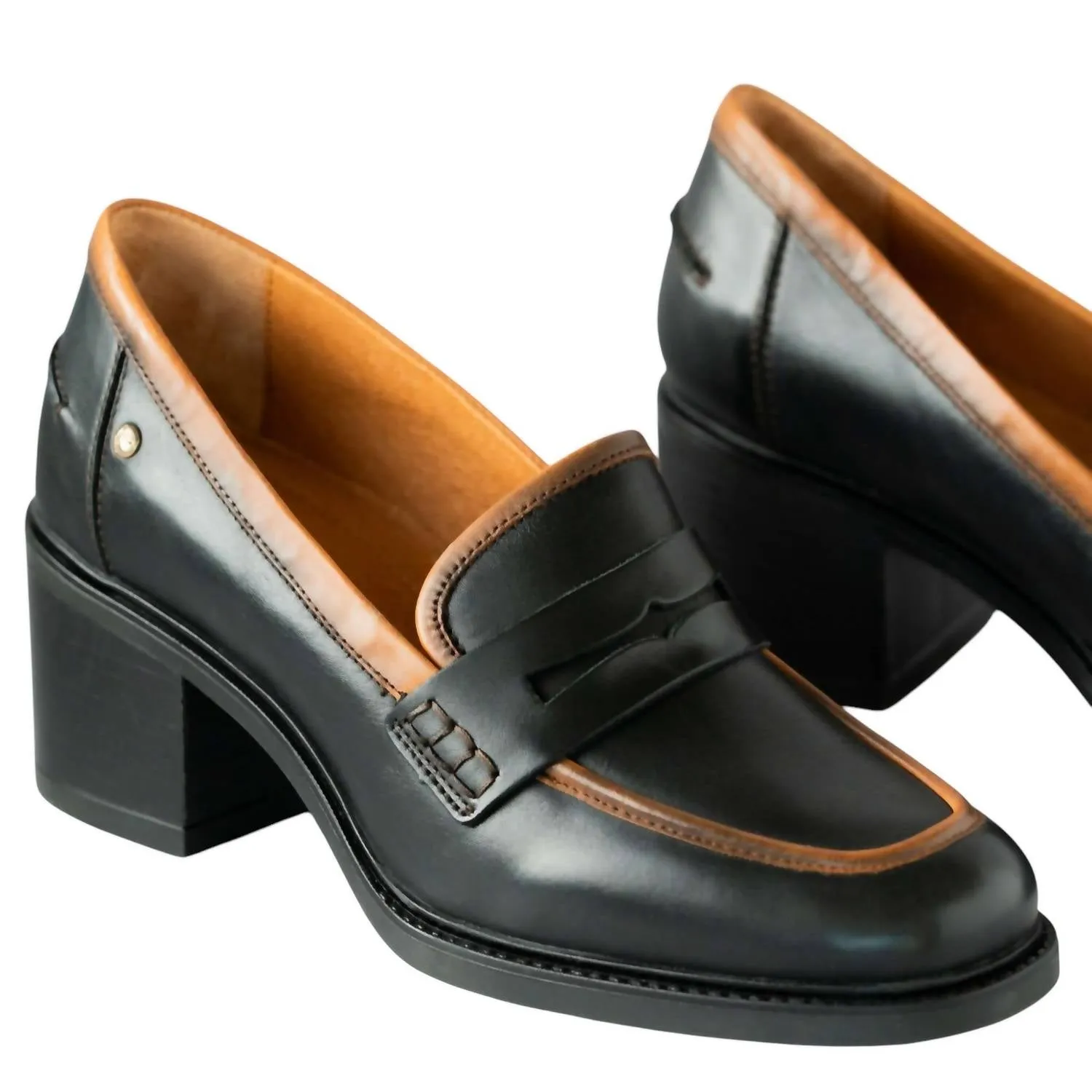 Women's Huesca Loafers In Black