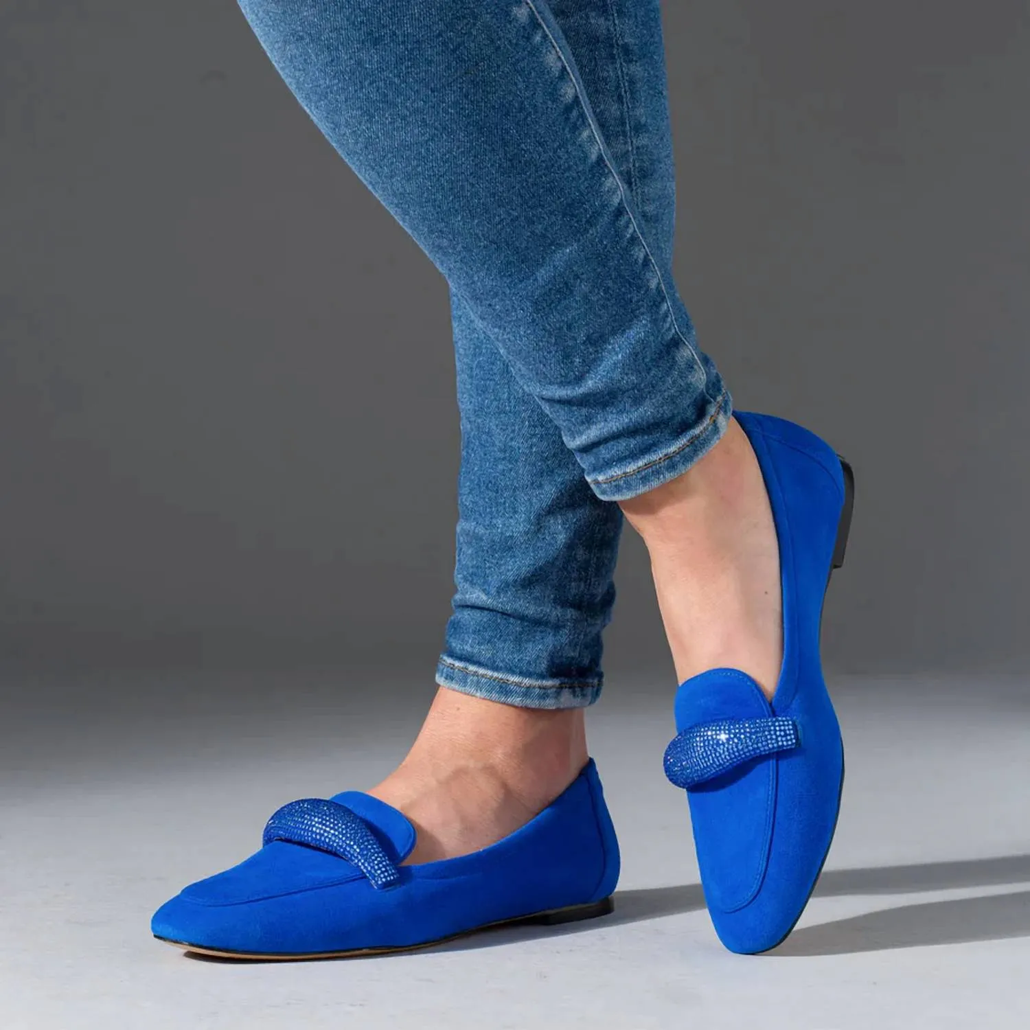 Women's Isabella Loafer In Brilliant Blue