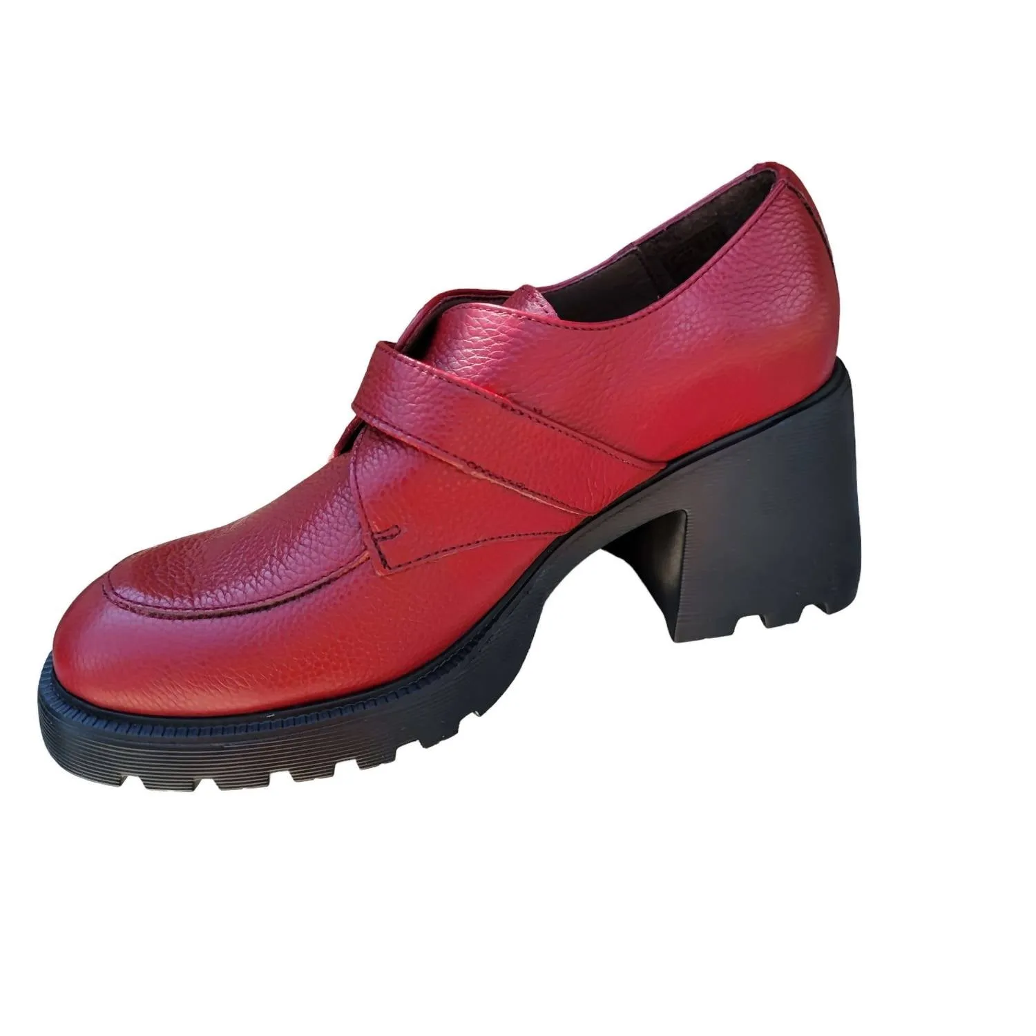 Women's Lug Heeled Loafers In Wild Ruby