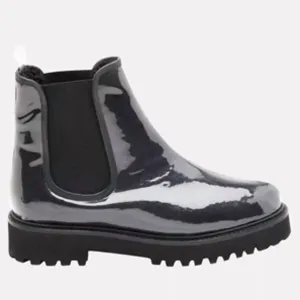 Women's Peggy Vinyl Featherweights Chelsea Boot In Black