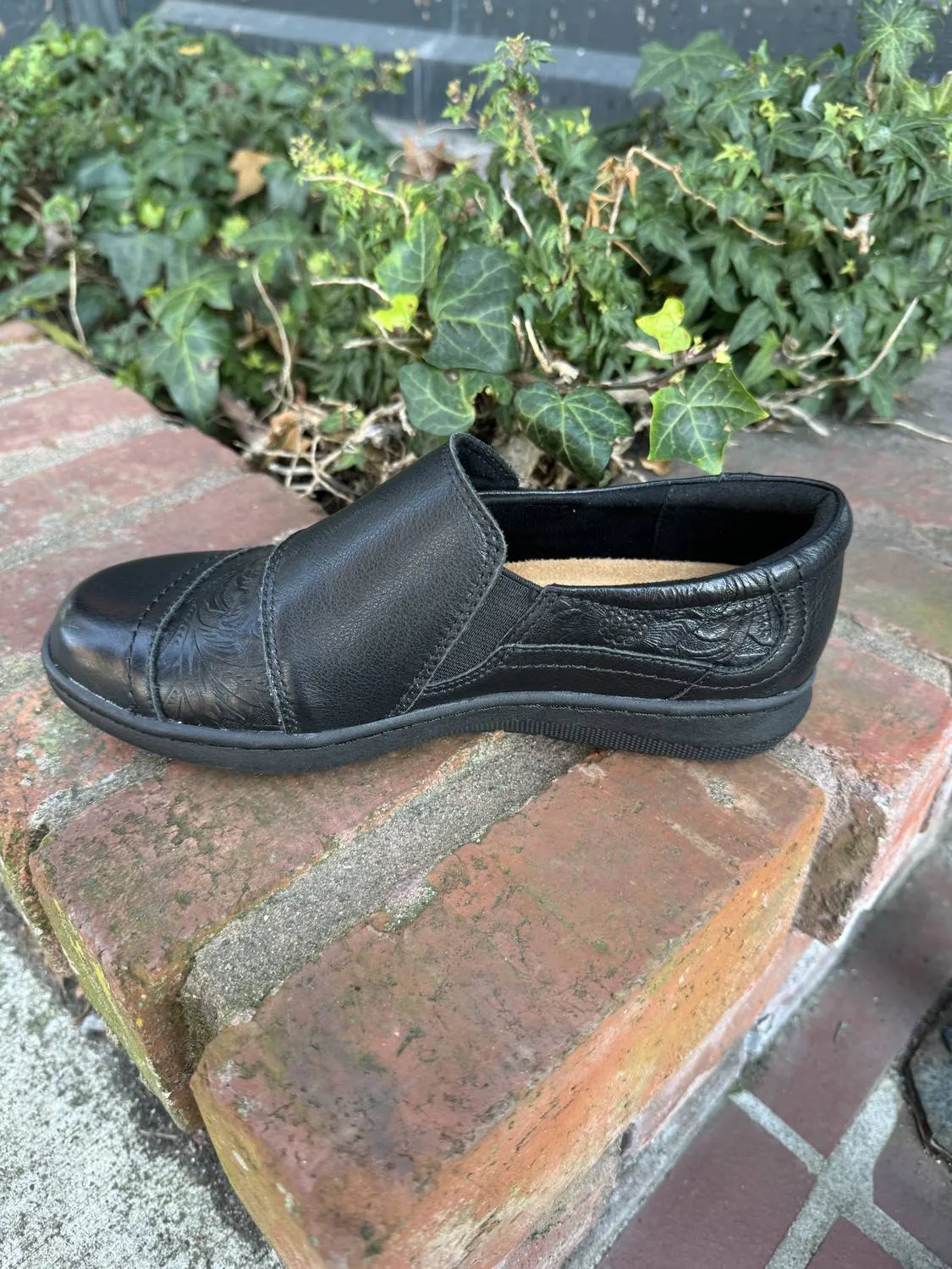 Women's Ryder Slip-On Loafer In Black