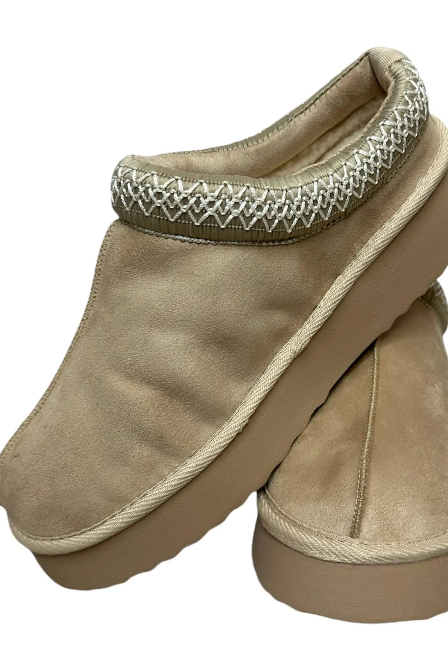 Women's Yndigo Sandals In Beige